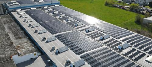 Reference Fotovoltaická elektráreň pre spoločnosť ASSA ABLOY inštalovaná v Rychnove nad Kněžnou