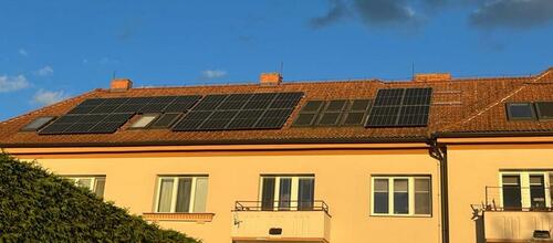 Reference Fotovoltaická elektrárna na bytovém domě v Táboře