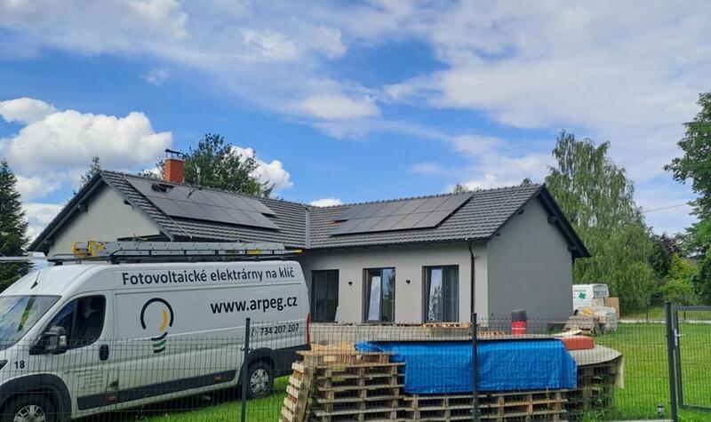 Reference: Instalace fotovoltaické elektrárny s bateriovým úložištěm - Tichá