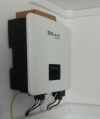 Reference: Realizace fotovoltaické elektrárny s baterií o kapacitě 11,6 kWh - Vnorovy