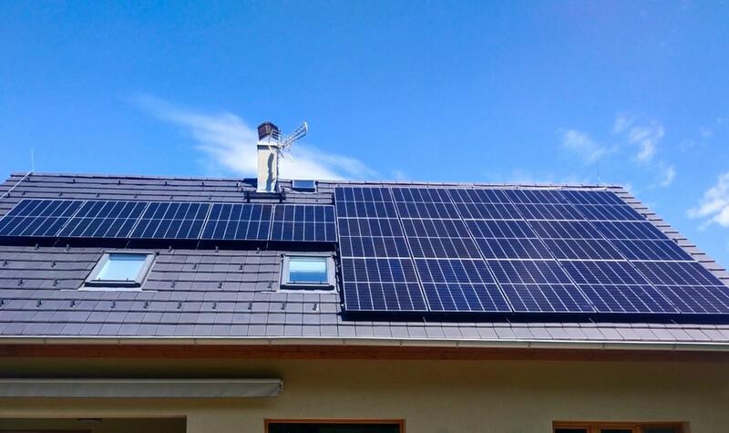 Reference: Fotovoltaická elektrárna na klíč, montovaná na sedlovou střechu - Nižní Lhoty 