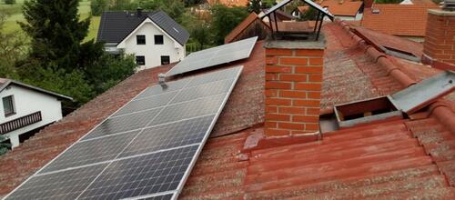 Reference Instalace fotovoltaické elektrárny s dobíjecí stanici pro elektromobil - Drhovy 