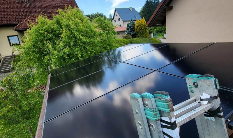 Reference: Fotovoltaická elektrárna s profesionální instalací - Lomnice nad Popelkou