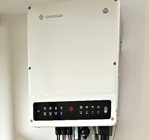Reference: Fotovoltaická elektrárna s profesionální instalací - Lomnice nad Popelkou