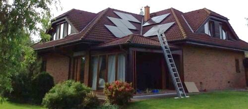Reference Fotovoltaická elektrárna s dobíjecí stanici pro elektromobil - Pyšely 