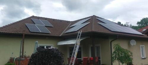 Reference Fotovoltaická elektrárna s vyřízením dotace Nová zelená úsporám - Dačice 