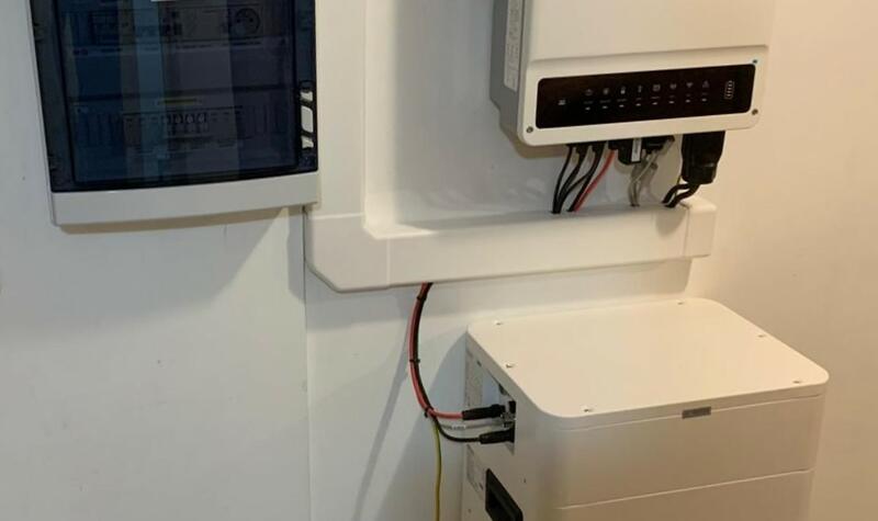 Reference: Solární elektrárna s akumulací do baterie - Hranice 