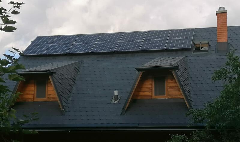 Reference: Fotovoltaika na míru s dobíjecí stanici pro elektromobil - Kozlovice 