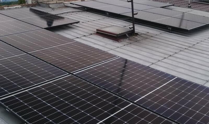 Reference: Solární elektrárna na klíč s bateriovým systémem - Huštěnovice 