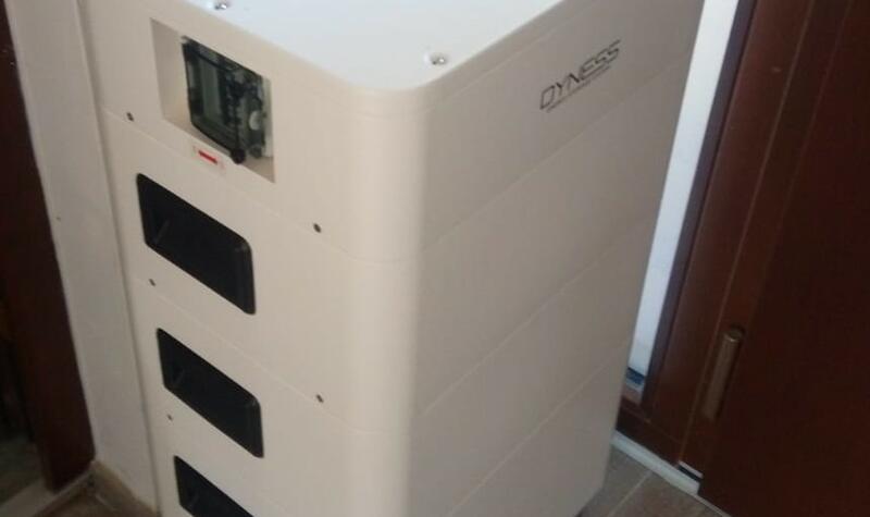 Reference: Solární elektrárna na míru s bateriovým úložištěm - Jílové u Prahy 