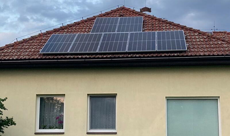 Reference: Fotovoltaika s výkonem 5,4 kWp a bateriovým úložištěm - Hořín-Brzánky