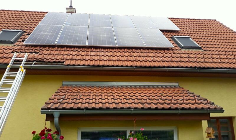 Reference: Solární elektrárna instalovaná na sedlovou střechu - Beroun 