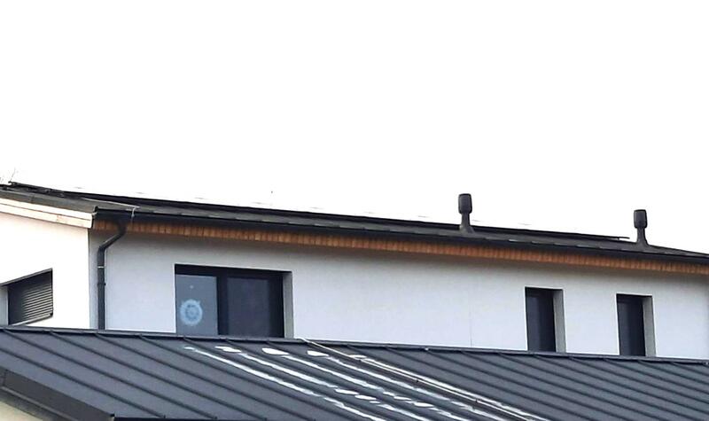 Reference: Solární elektrárna s ukládáním vyrobené energie do baterií - Ostrava 