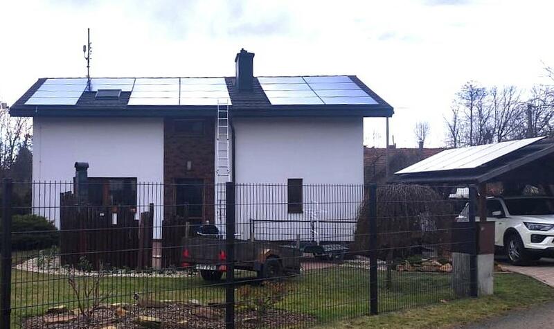 Reference: Fotovoltaická elektrárna s dobíjecí stanici pro elektromobil a GreenBoxem - Kozlovice
