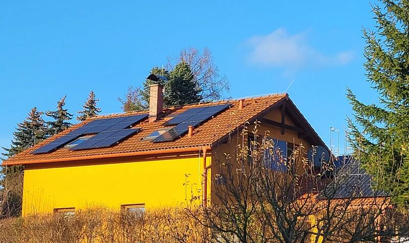 Reference: Solární elektrárna s bateriovým úložištěm - Broumov