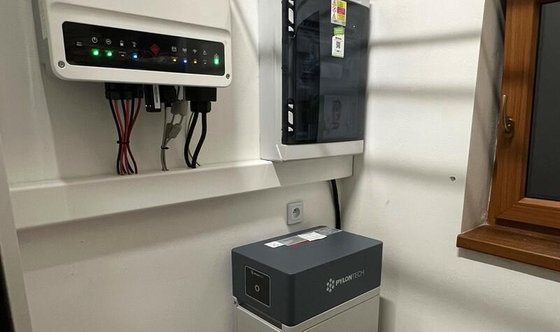 Reference: Solární elektrárna s bateriovým úložištěm - Broumov