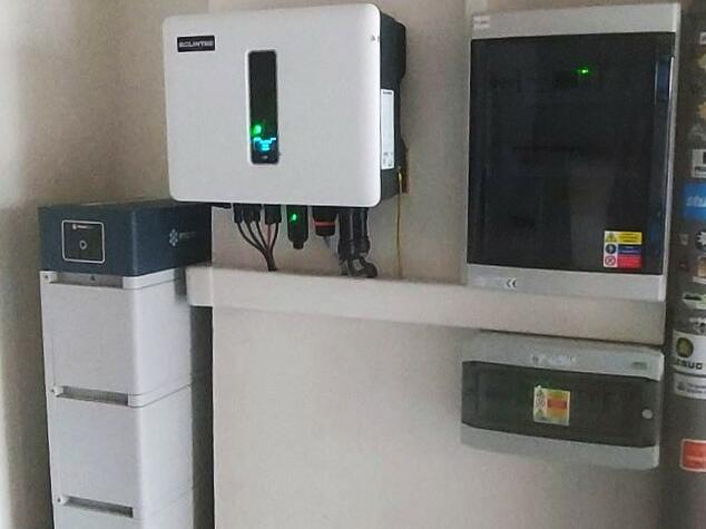 Reference: Fotovoltaický systém s řídicí jednotkou GreenBox a dobíjecí stanici pro elektromobil - Vidče