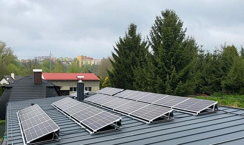 Reference: Inteligentní fotovoltaický systém s GreenBoxem a podporou pro elektromobily - Liberec 