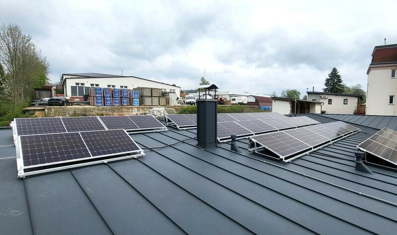 Reference: Inteligentní fotovoltaický systém s GreenBoxem a podporou pro elektromobily - Liberec 