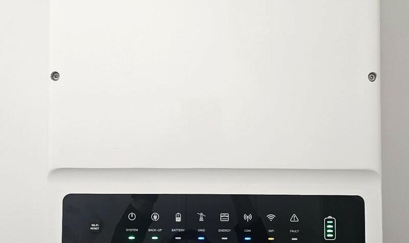 Reference: Inteligentní fotovoltaický systém s GreenBoxem a podporou pro elektromobily - Liberec 
