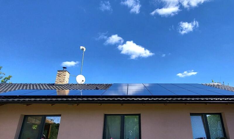Reference: Solární elektrárna s chytrým řízením pomocí GreenBoxu - Dvůr Králové nad Labem