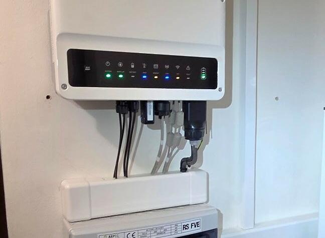 Reference: Solární elektrárna s chytrým řízením GreenBox - Všetaty