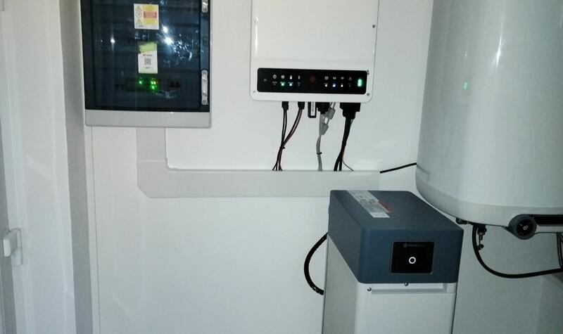 Reference: Fotovoltaická elektrárna s baterií a řídicí jednotkou GreenBox - Dražice 