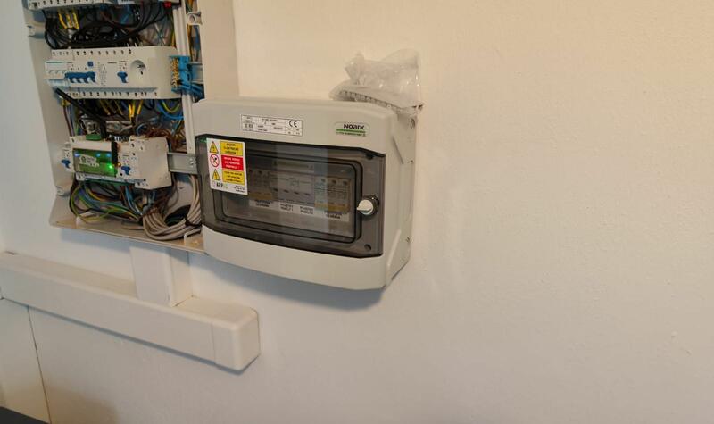 Reference: Chytrá fotovoltaická elektrárna s řídicí jednotkou GreenBox - Mnichovo Hradiště 