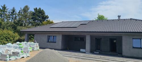 Reference Fotovoltaická elektrárna s řídicí jednotkou GreenBox - Spomyšl 