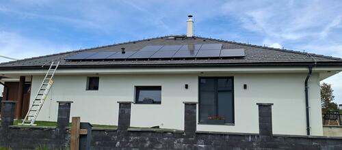 Reference Fotovoltaická elektrárna s řídicí jednotkou GreenBox - Vratimov