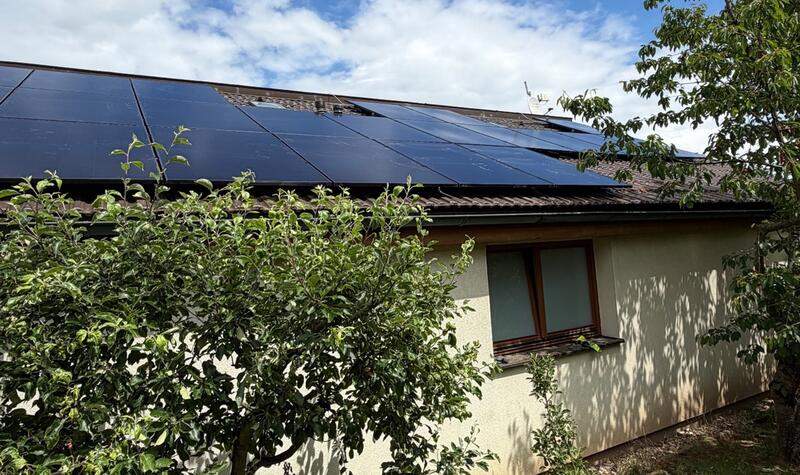 Reference: Fotovoltaická elektrárna s řídicí jednotkou GreenBox v Podolance