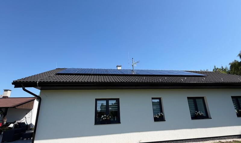 Reference: Fotovoltaická elektrárna s řídicí jednotkou GreenBox v Hořice 