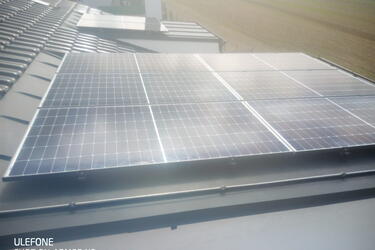 Reference: Fotovoltaická elektrárna s dotací na bateriový systém- Mělník 