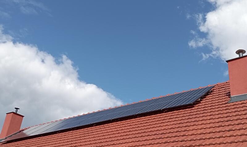 Reference: Fotovoltaická elektrárna s vyřízením dotace NZÚ- Šumice