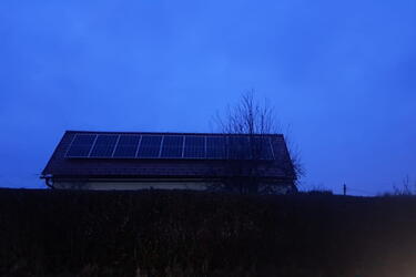 Reference: Fotovoltaická elektrárna s bateriovým úložištěm- Veselá 