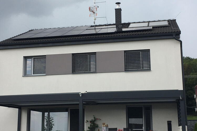 Reference: Fotovoltaická elektrárna s vyřízením dotace- Vysoká nad Labem 