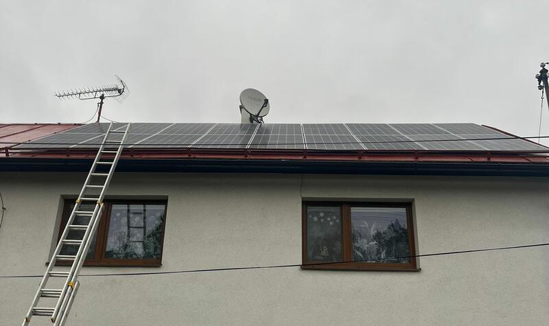 Reference: Fotovoltaická elektrárna s baterií na klíč- Náchod 