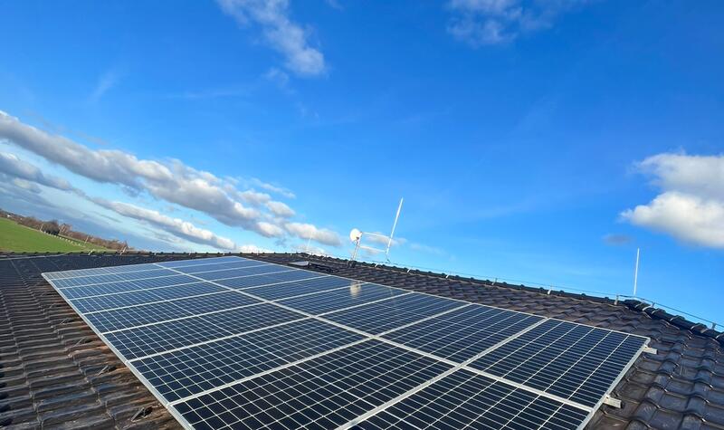 Reference: Fotovoltaická elektrárna s vyřízením dotace - Kolín 