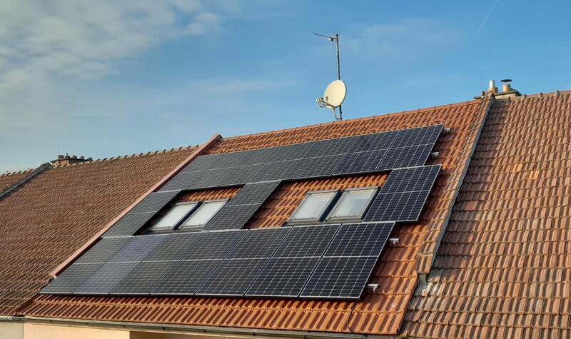 Reference: Fotovoltaická elektrárna s vyřízením dotace- Slavkov u Brna 
