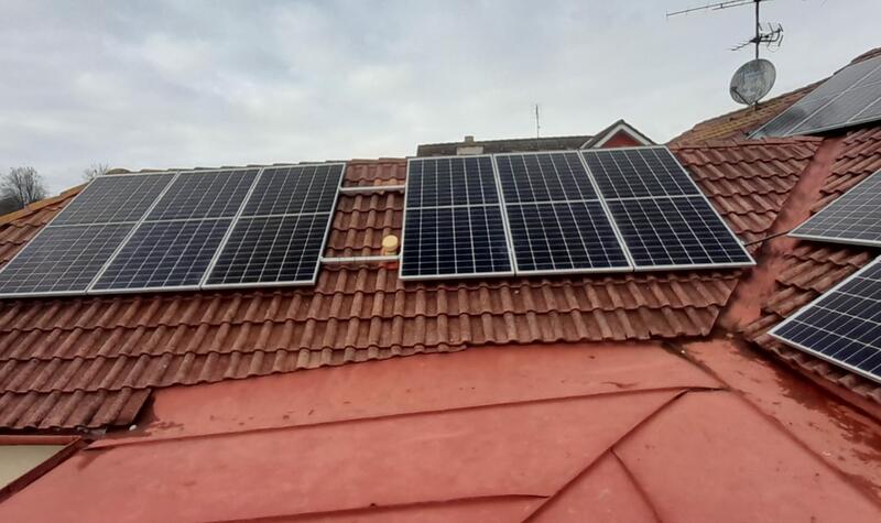 Reference: Fotovoltaická elektrárna s baterií- Jaroměřice nad Rokytnou 