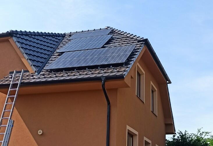 Reference: Fotovoltaika s dotací na bateriový systém- Hradčovice 