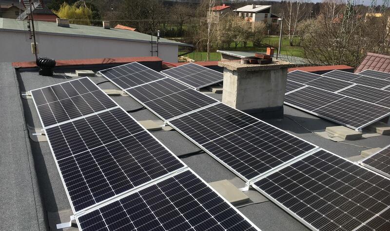 Reference: Fotovoltaická elektrárna instalovaná na rovné střeše- Havířov - Životice