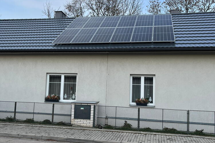Reference: Fotovoltaika s vyřízením dotace-Dolní Roveň 
