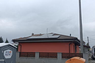 Reference: Fotovoltaická elektrárna s bateriovým úložištěm- Bohumín - Skřečoň 