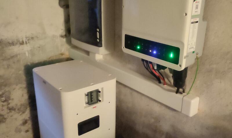 Reference: Fotovoltaická elektrárna s vyřízením dotace realizována v Podhradní Lhotě