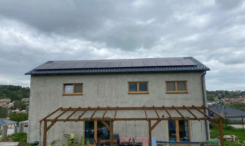 Reference: Instalace fotovoltaiky s bateriovým úložištěm- Olšany - Brandýsek 