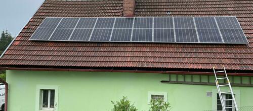 Reference Instalace fotovoltaické elektrárny v obci Šonov v Královehradeckém kraji 