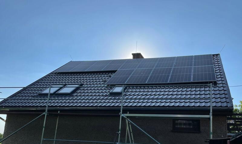 Reference: Střešní fotovoltaická elektrárna s bateriovým úložištěm - Náchod-Lipí 