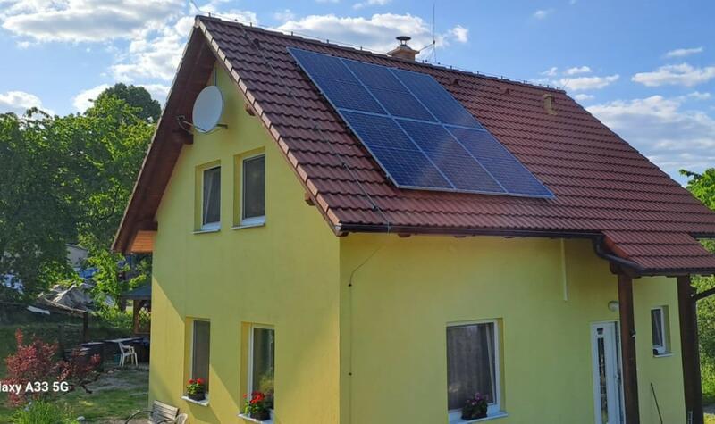 Reference: Fotovoltaická elektrárna s uložením do baterií- Březina 