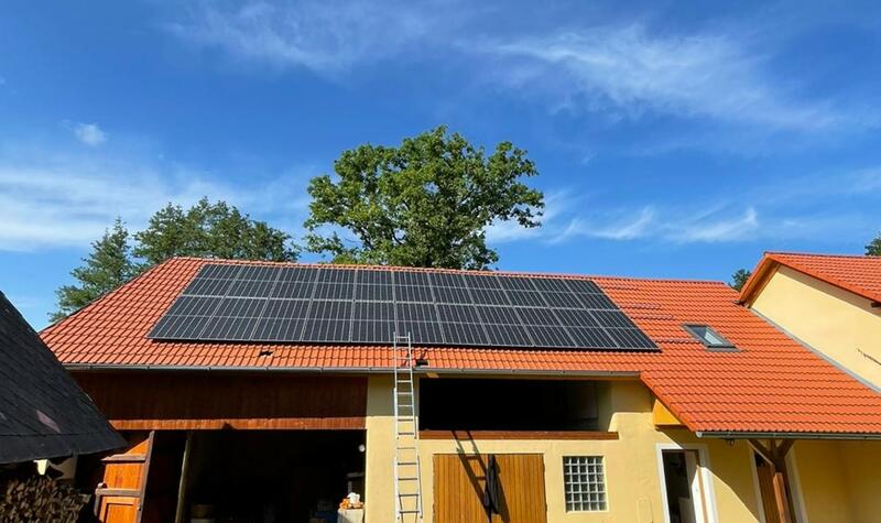 Reference: Solární elektrárna s dotací Nová zelená úsporám- Lhenice 